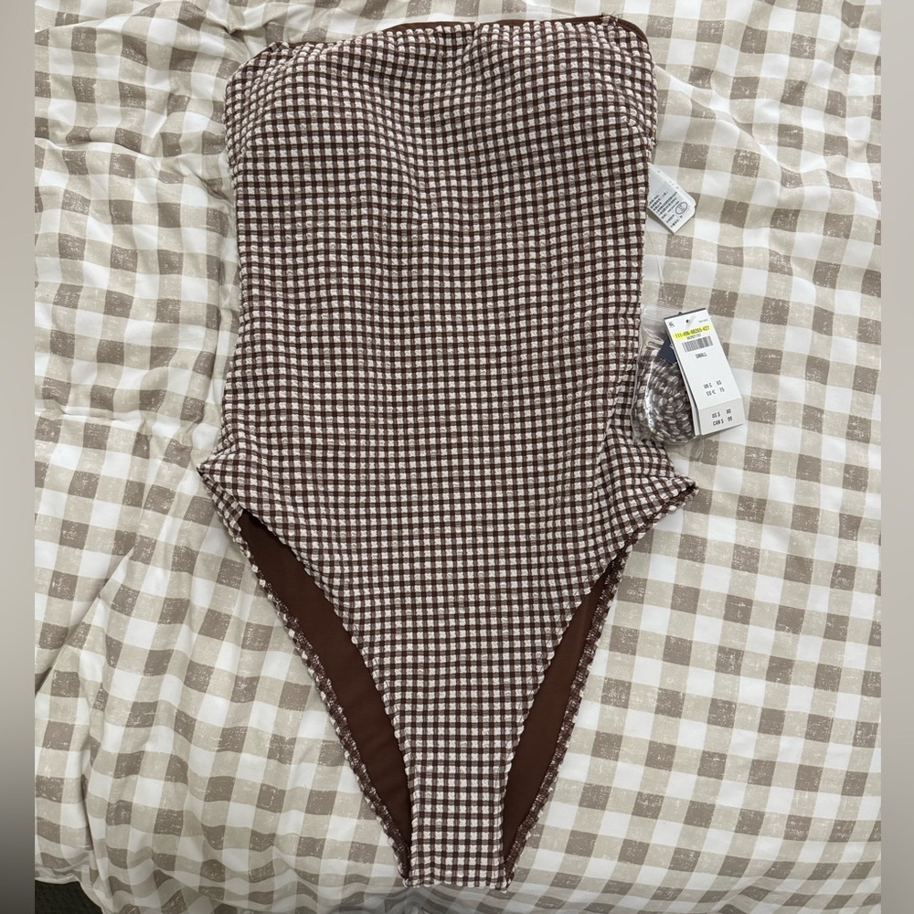 Abercrombie & Fitch Marina One Piece - Picture 2 of 5